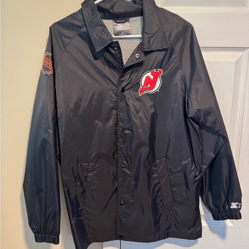 STARTER NJ Devils Black Windbreaker (unisex)